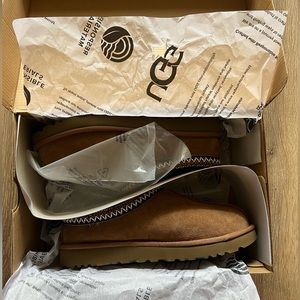 Women’s UGG Slippers